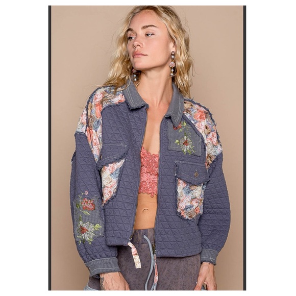 290 $40 ❤️POL navy quilted floral jacket - Picture 5 of 6